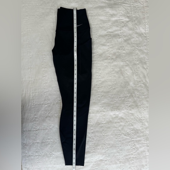Nike Universal Dri-fit Leggings, Size M, excellent condition, like new - Picture 6 of 7